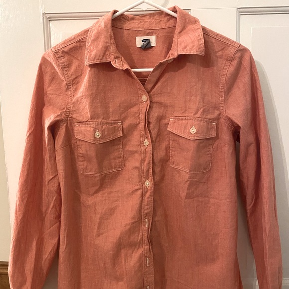 Old Navy chambray button up - Picture 1 of 2